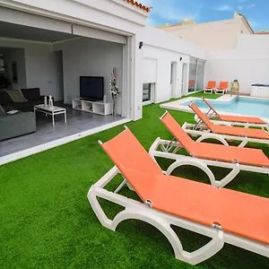 https://villas-teide-6-costa-adeje.adeje-hotels.com