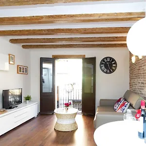 https://apartments-barcelona-sagrada.topbarcelonahotels.com